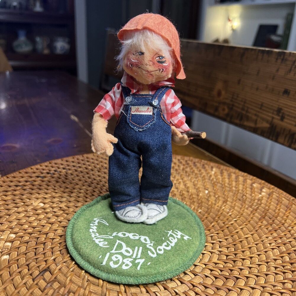 Annalee 7” Logo Doll Society 1987 Naughty Kid W/ Slingshot Membership Piece